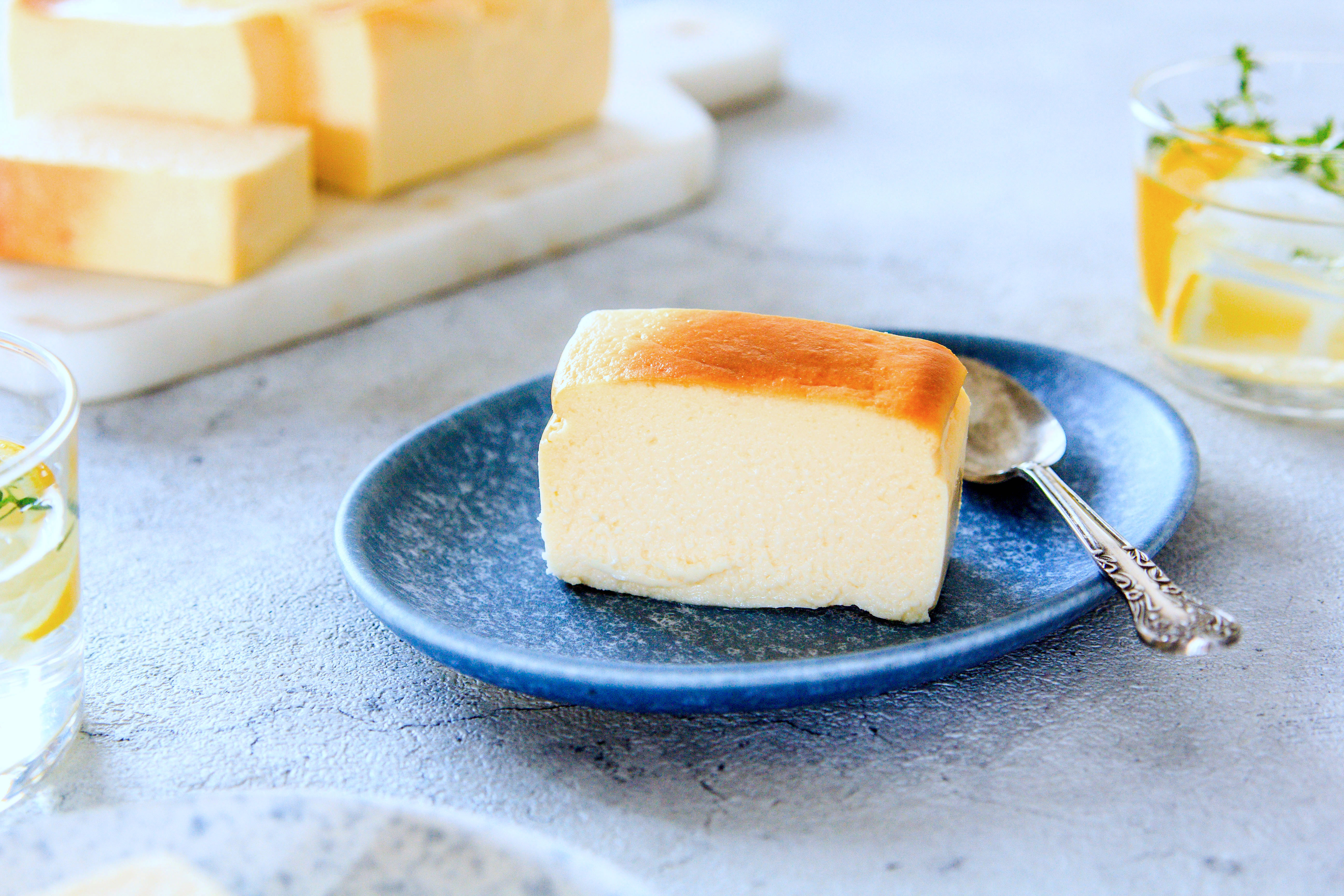 【toroaおうちカフェ】生クリームなし簡単で美味しい、水切りヨーグルトで作る「チーズケーキ」