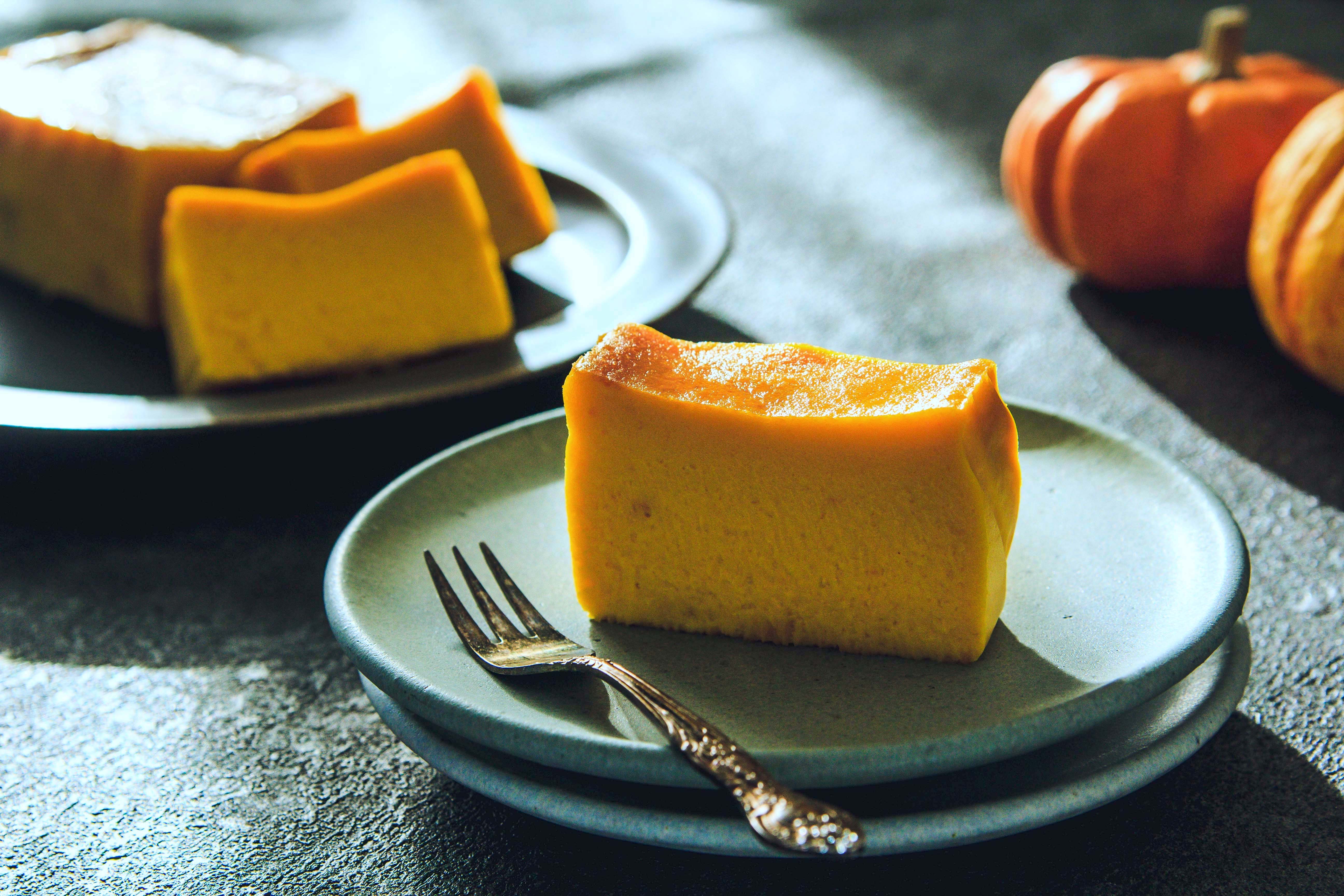 【toroaおうちカフェ｜秋のおやつタイムに】Twitterで2.9万いいねで話題「濃厚かぼちゃチーズケーキ」の作り方