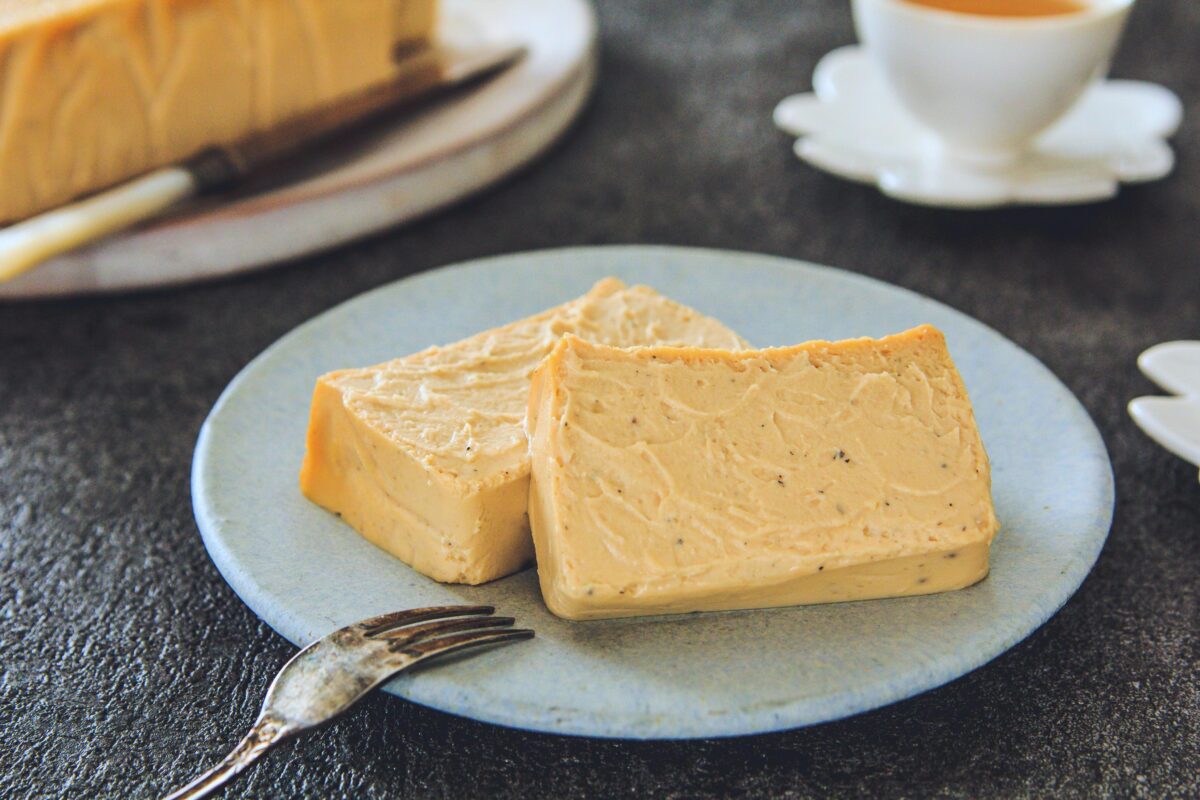 【toroaおうちカフェ｜Twitterで3.5万いいねで話題】何度でも作りたくなる「烏龍茶チーズケーキ」